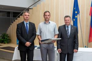 New_3fDan inovativnosti podelitev nagrad GZS inovatorjem